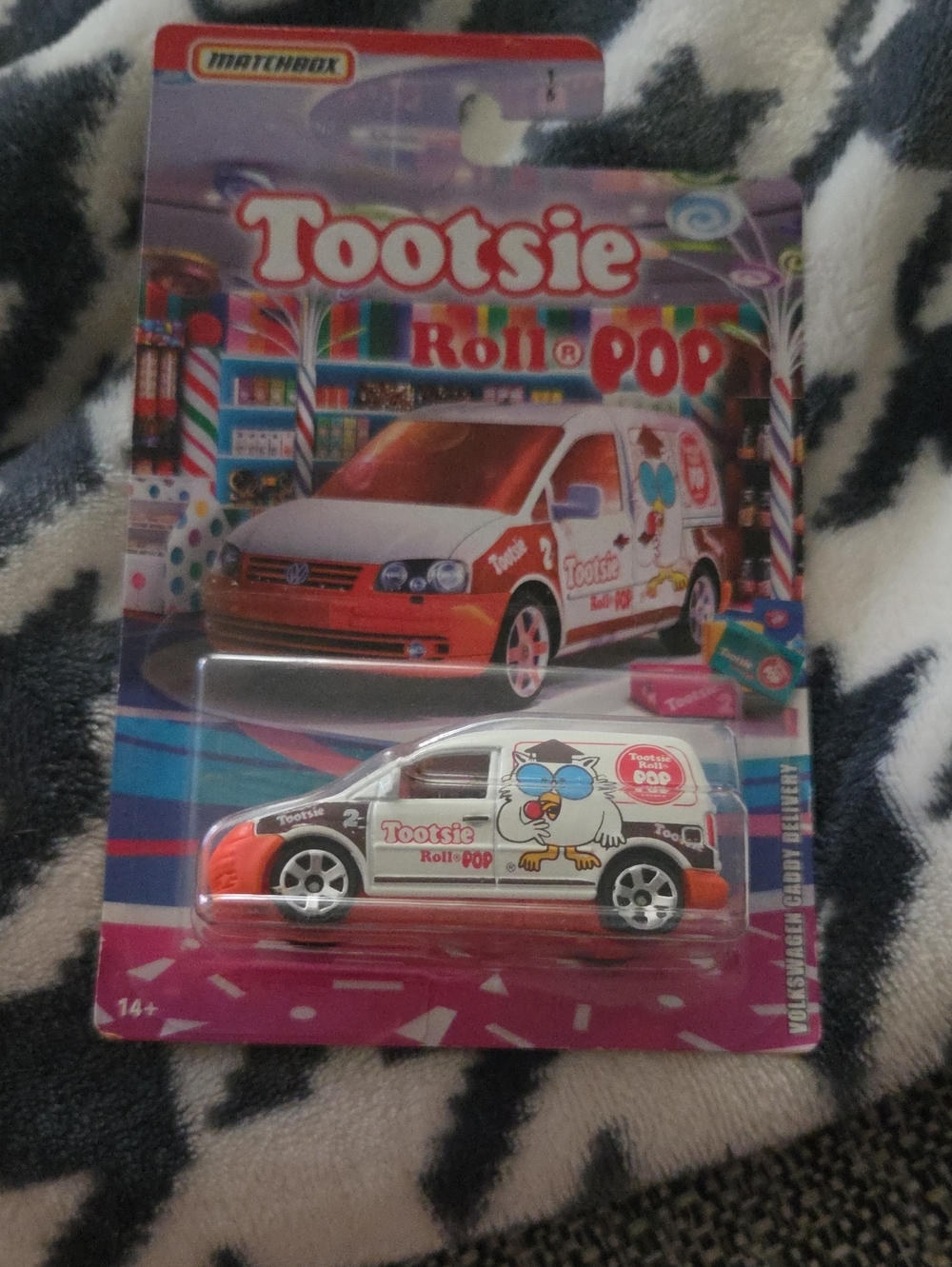 Match Tootsie Roll Pop Van Toy - White & Red
